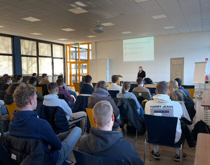 Besuch der Studienberatung der THM an der FDS