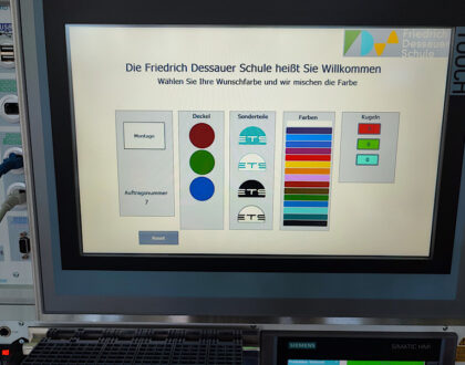 Umstellung der Lernfabrik 4.0 auf Farbauswahl